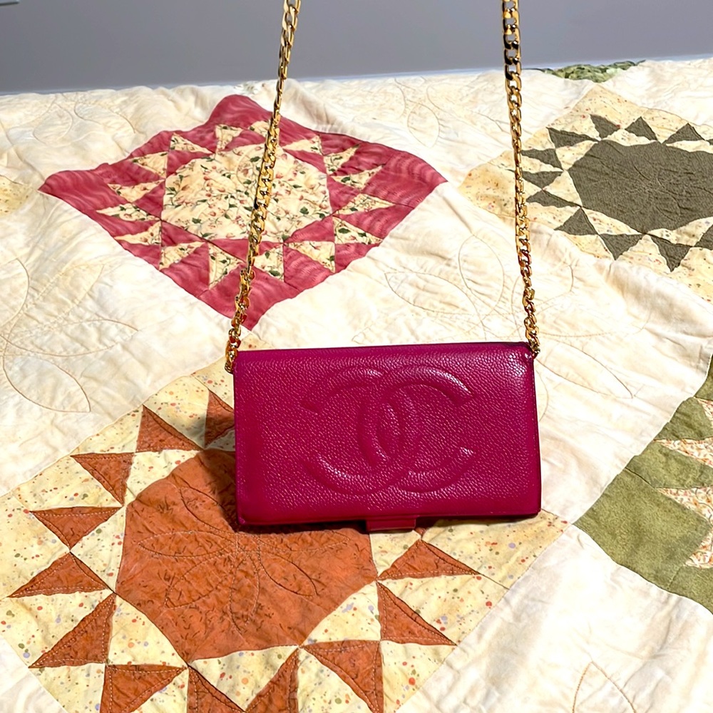CHANEL Caviar Magenta Pink Kisslock Wallet - Picture 2 of 14